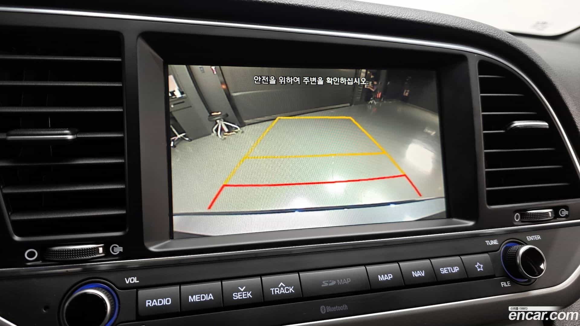 AVANTE Hyundai 2018.0-OPTION-019