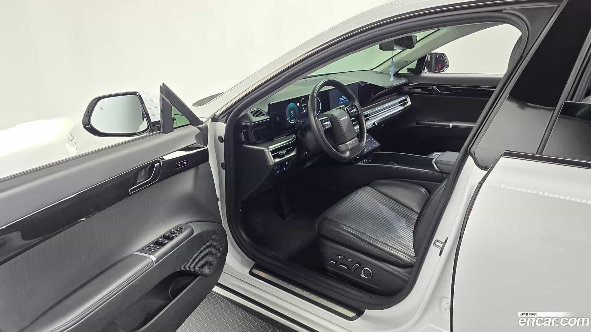 Grandeur Hyundai 2022.11-INNER-010
