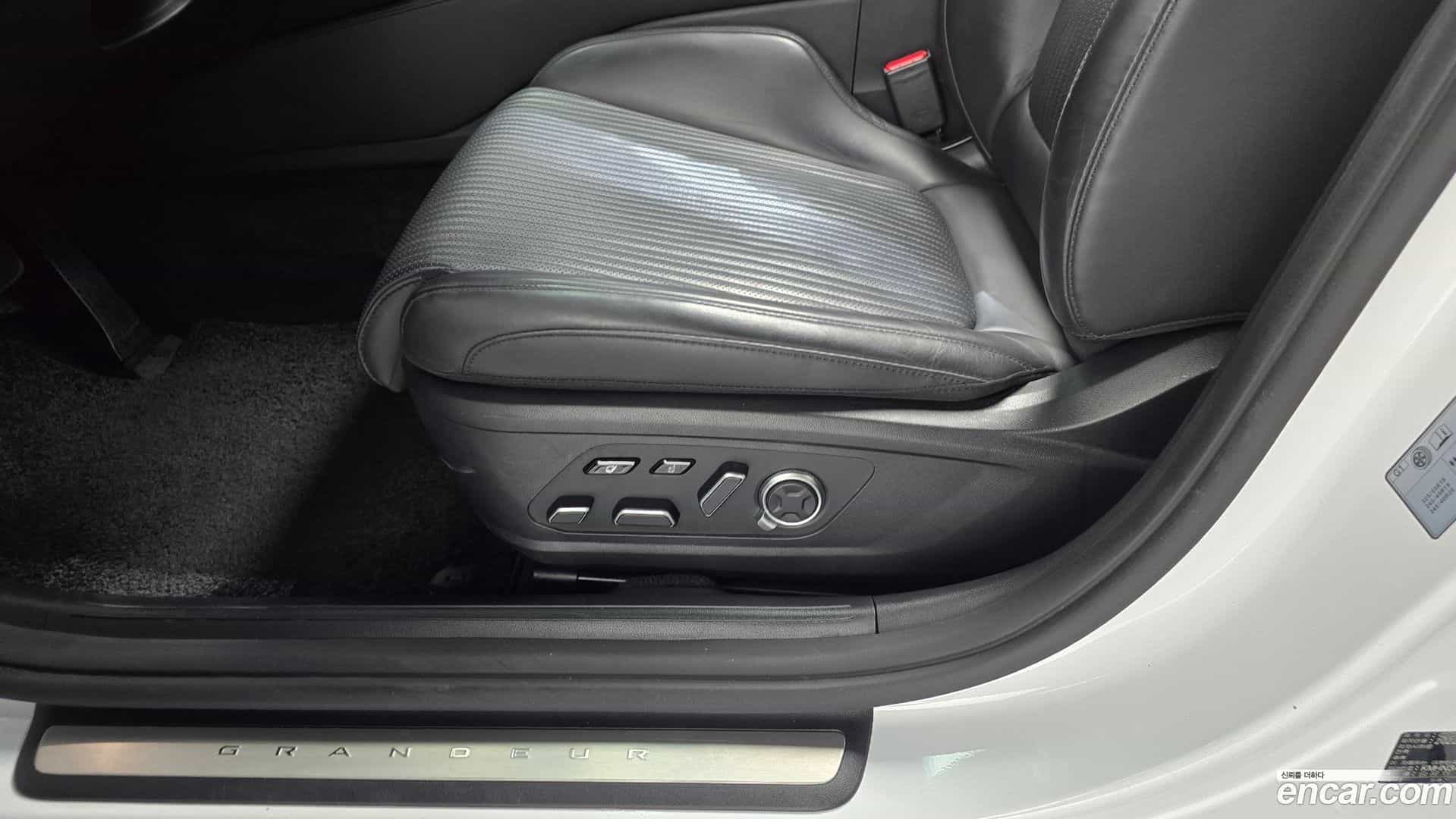 Grandeur Hyundai 2022.11-OPTION-044