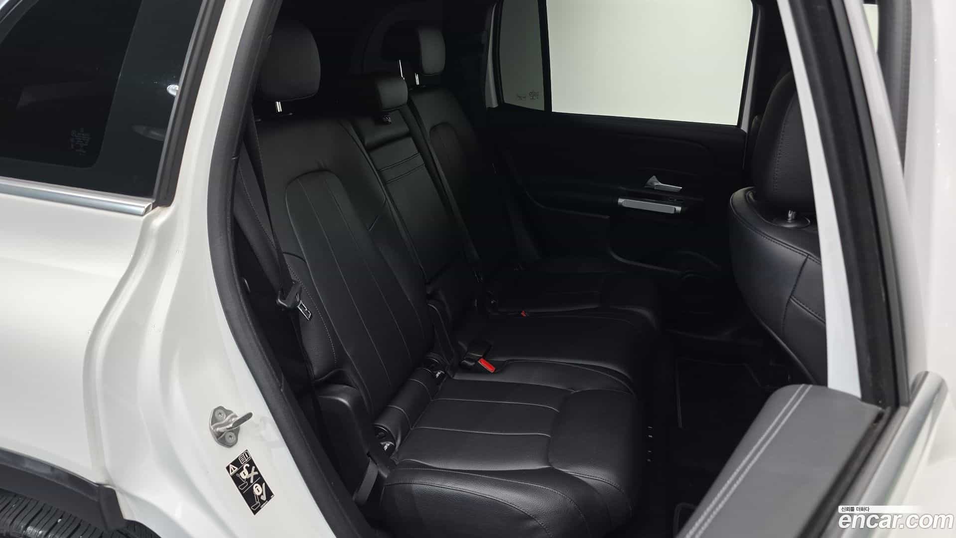 GLB-Class Mercedes-Benz 2022.5-OPTION-015