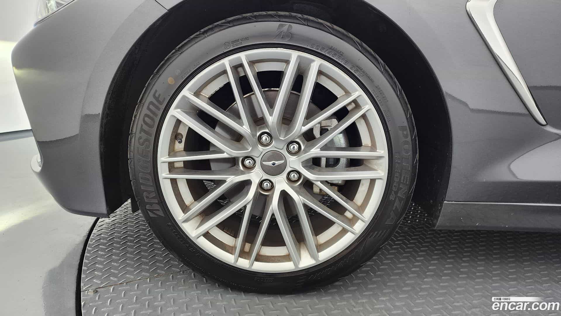 G70 Genesis 2019.10-OUTER-005