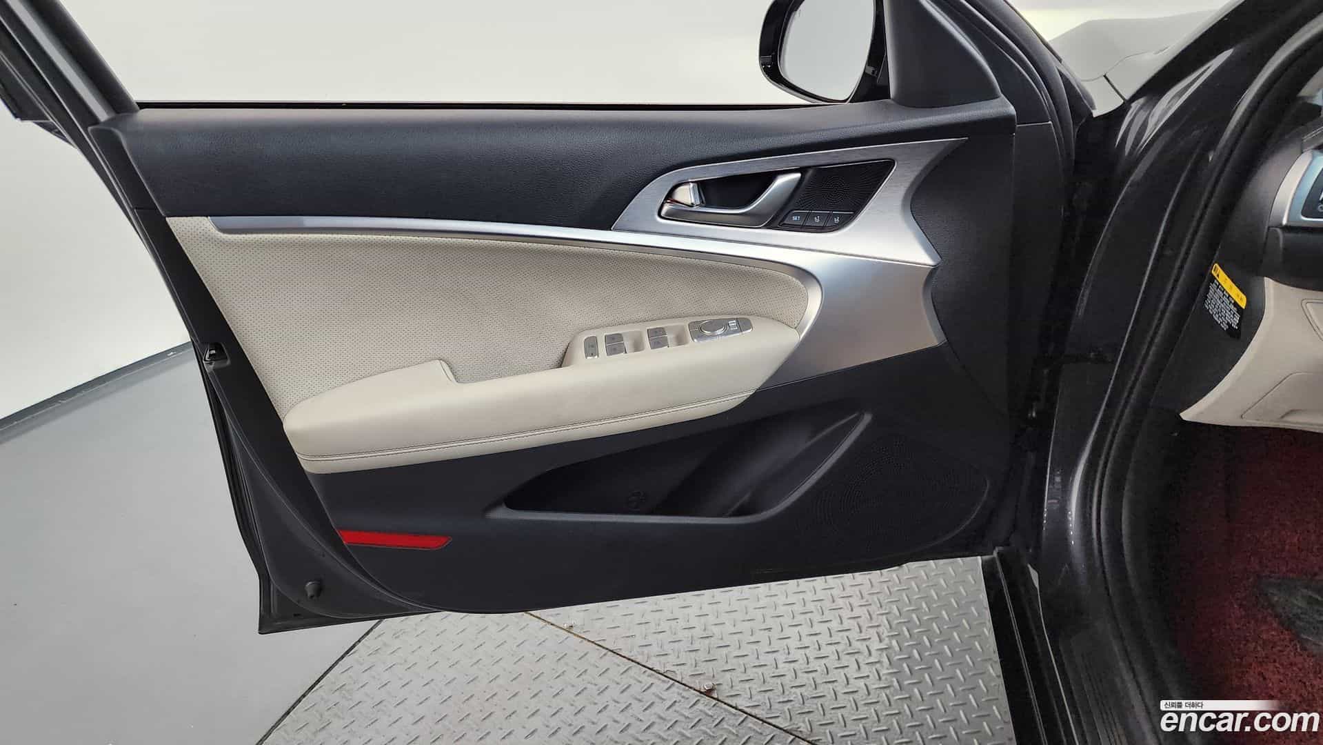 G70 Genesis 2019.10-INNER-034