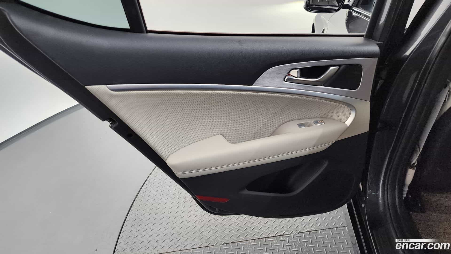 G70 Genesis 2019.10-INNER-035
