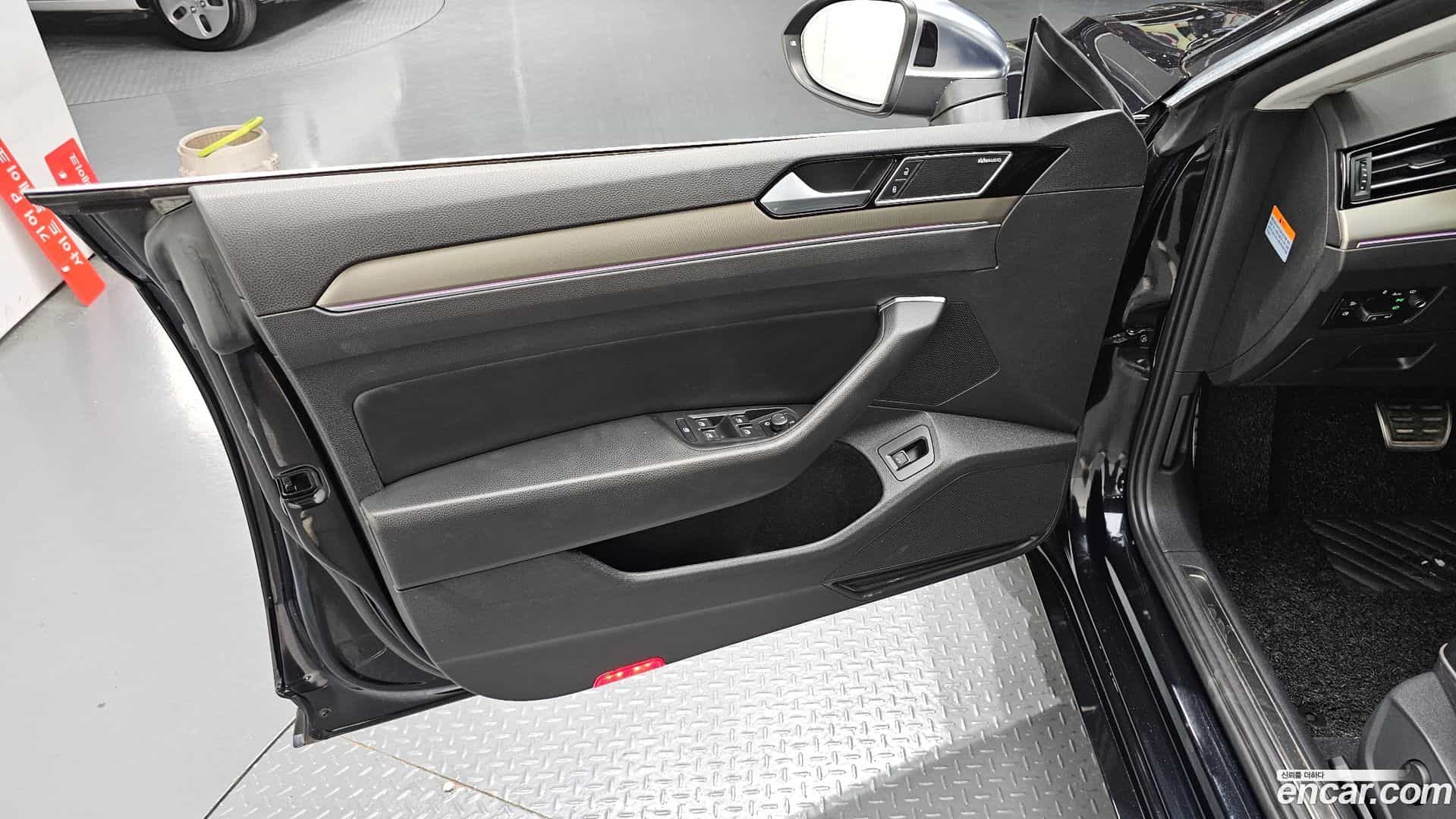 Arteon Volkswagen 2019.7-INNER-034