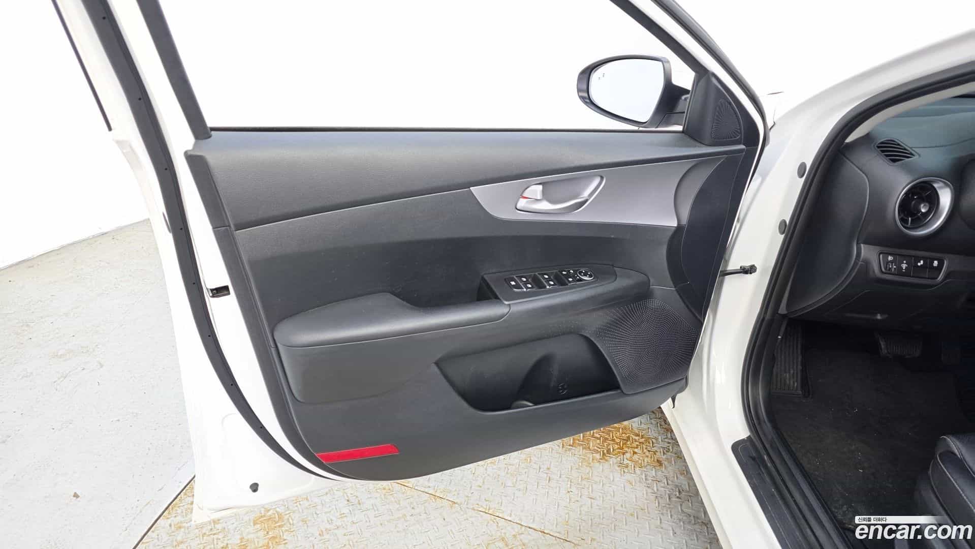 K3 Kia 2023.10-INNER-034