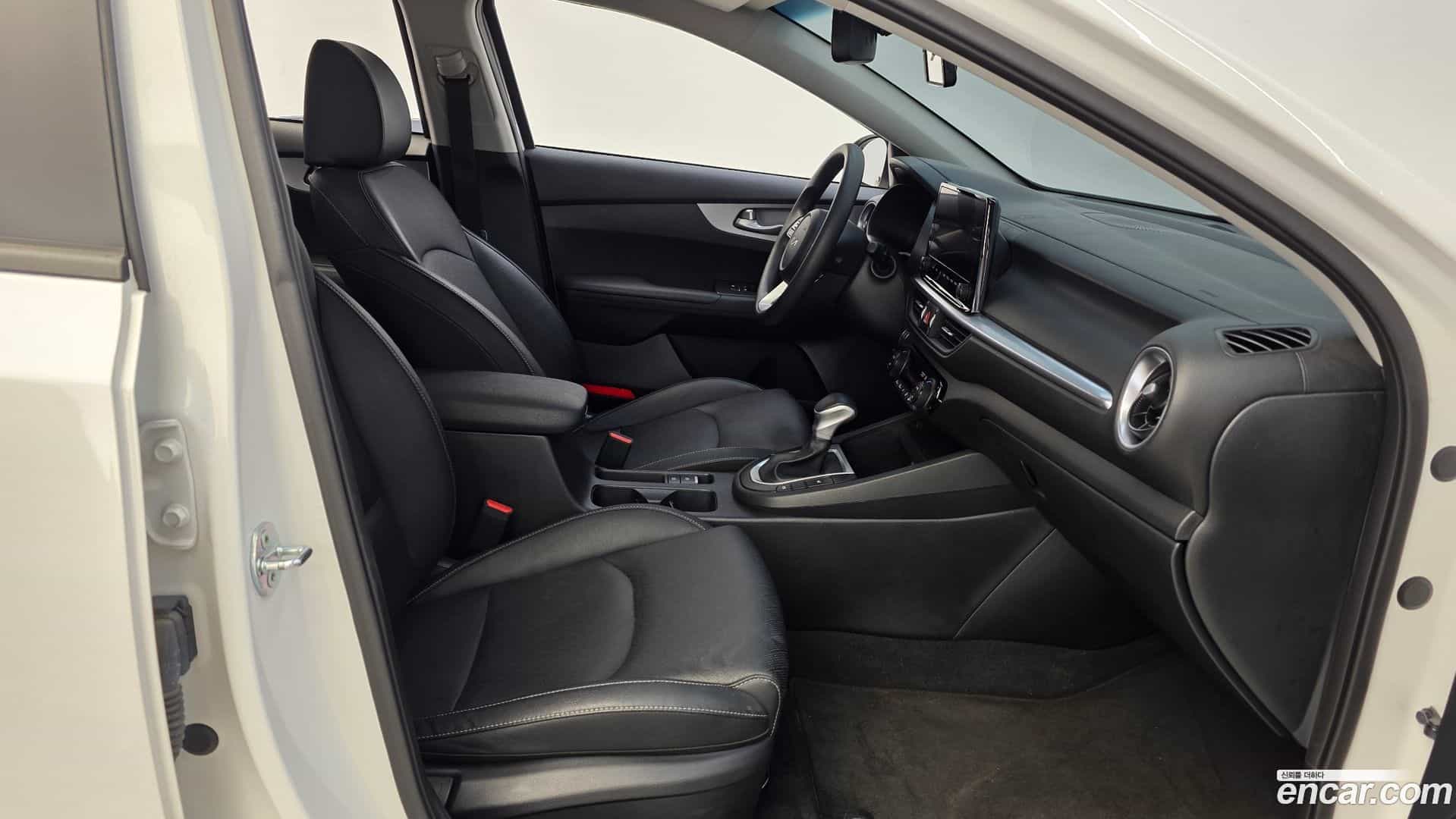 K3 Kia 2023.10-INNER-036