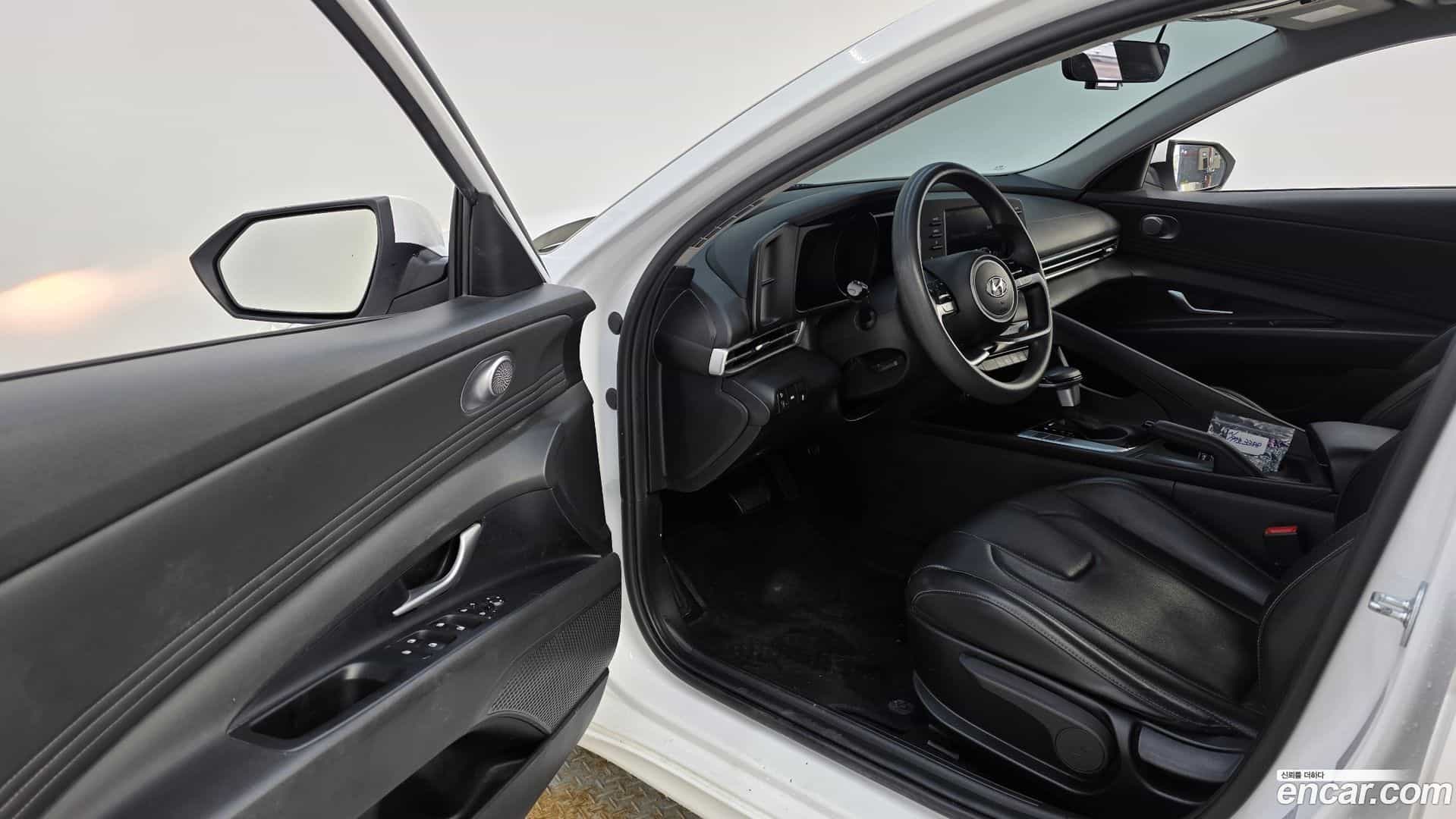 AVANTE Hyundai 2022.9-INNER-010