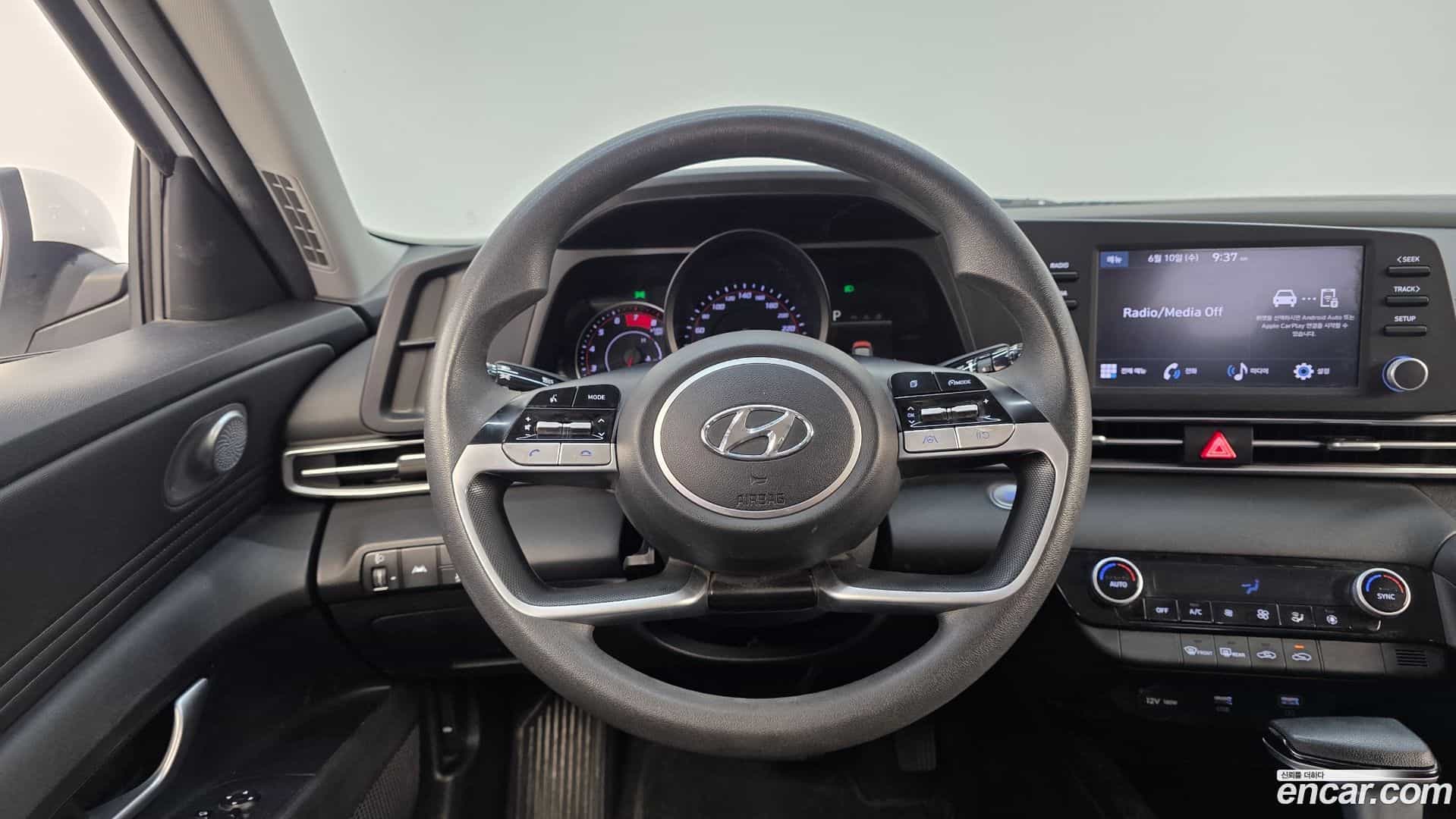 AVANTE Hyundai 2022.9-OPTION-016