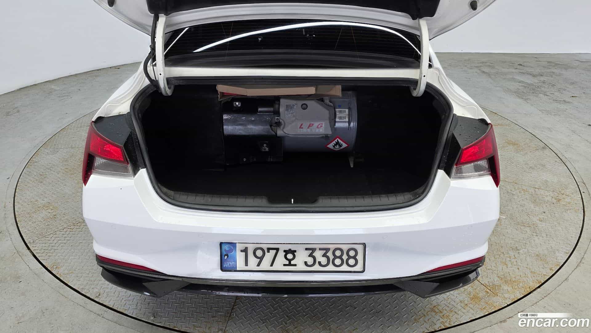 AVANTE Hyundai 2022.9-OPTION-024