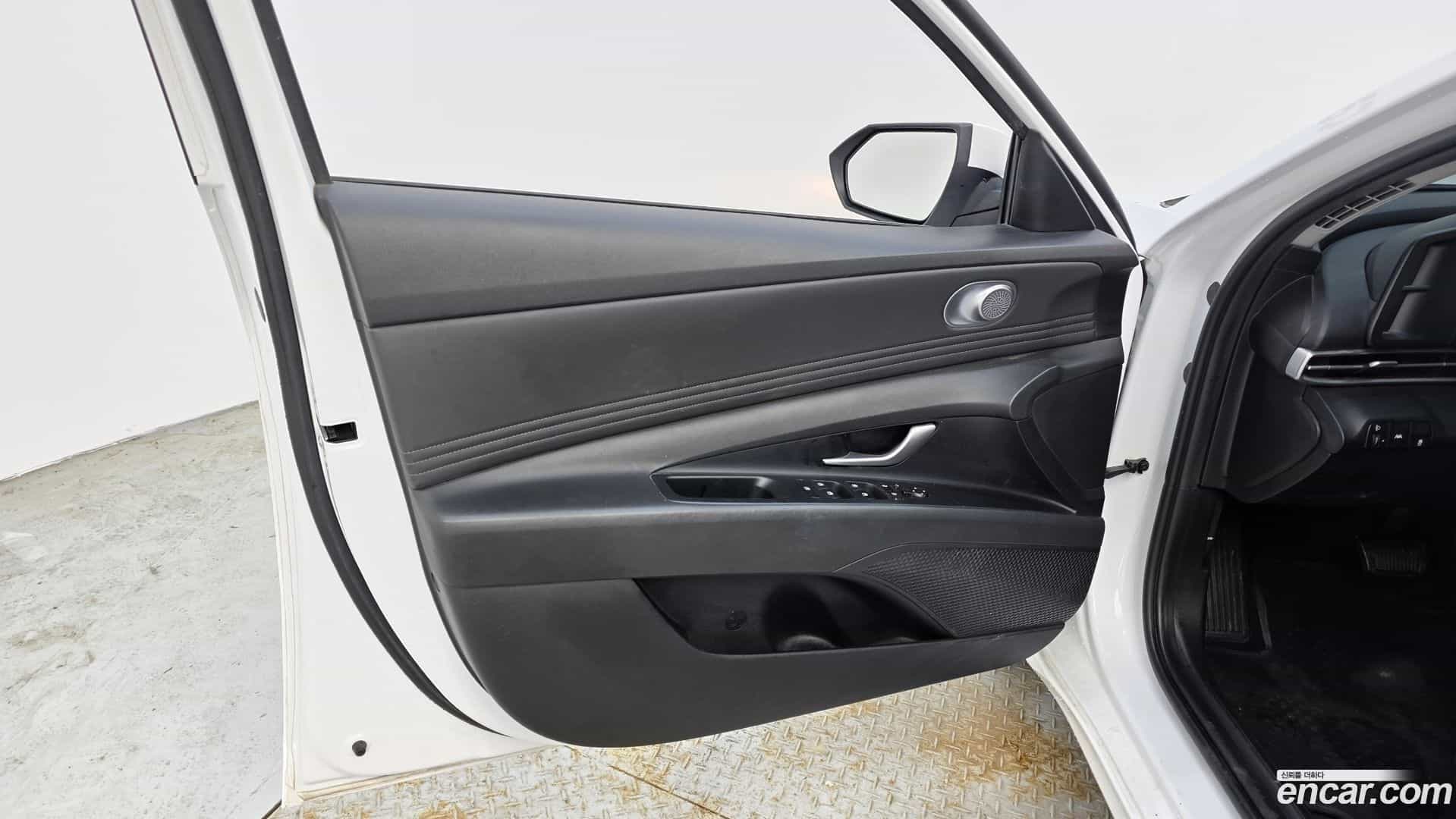 AVANTE Hyundai 2022.9-INNER-034