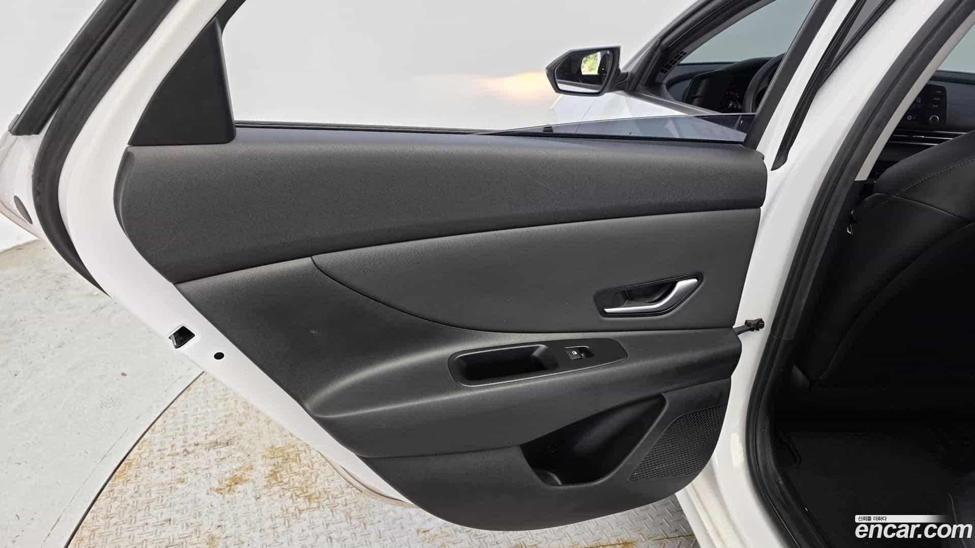 AVANTE Hyundai 2022.9-INNER-035