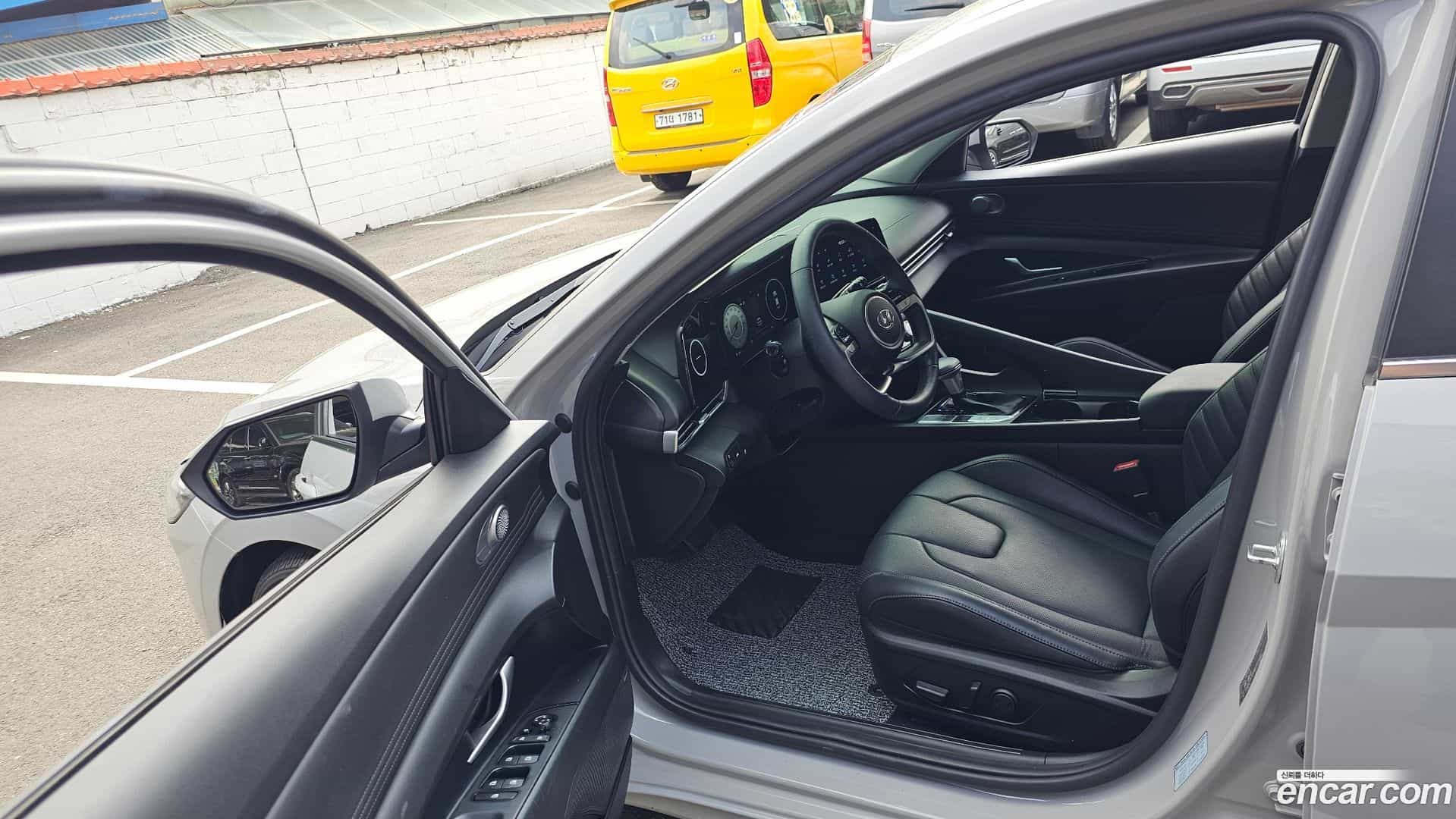 AVANTE Hyundai 2021.3-INNER-010