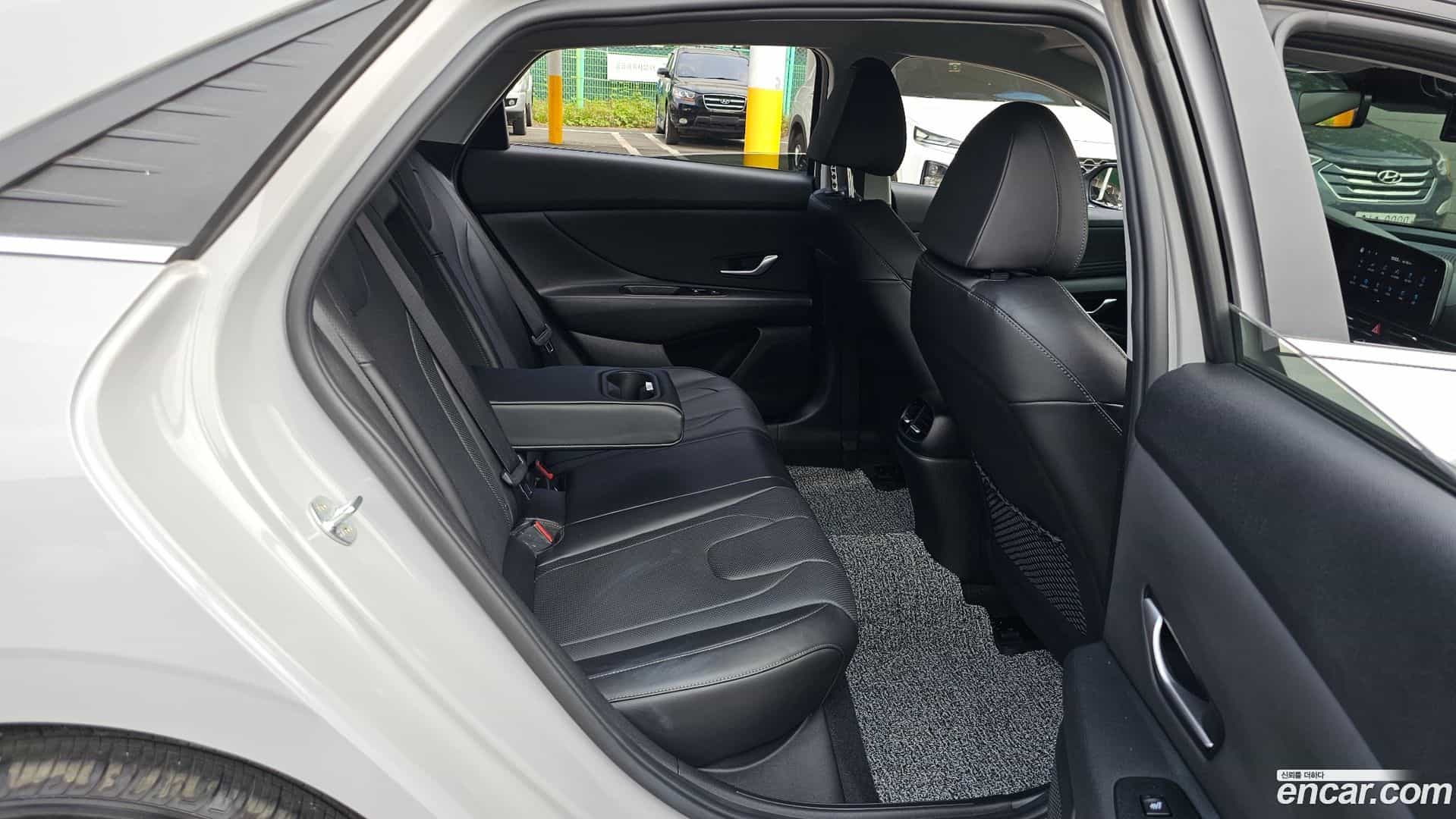 AVANTE Hyundai 2021.3-OPTION-015