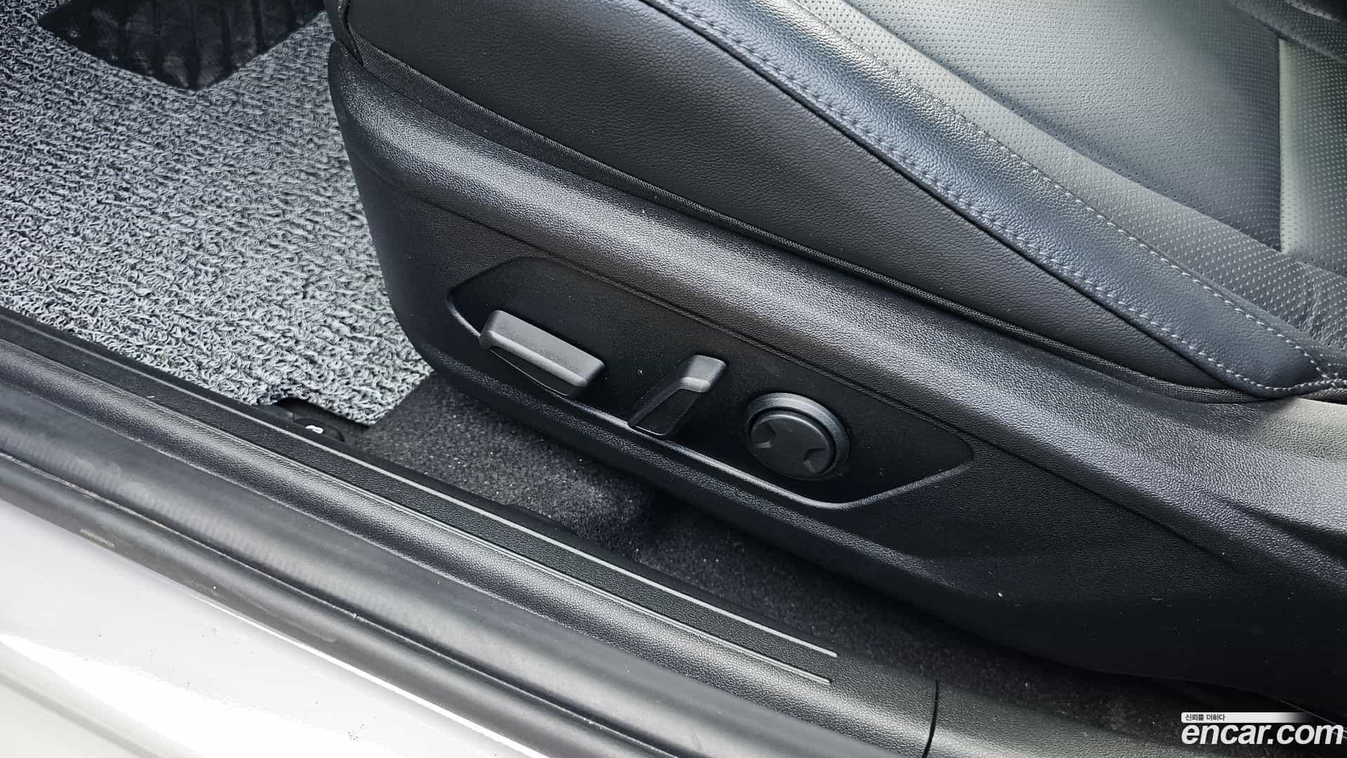 AVANTE Hyundai 2021.3-OPTION-047