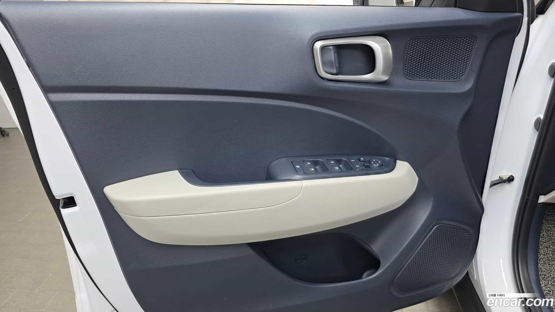 Venue Hyundai 2025.5-INNER-034