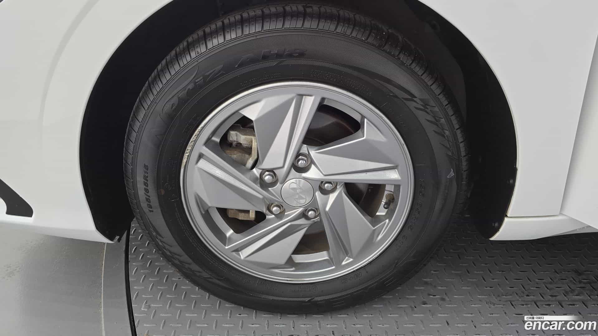 AVANTE Hyundai 2023.4-OUTER-005