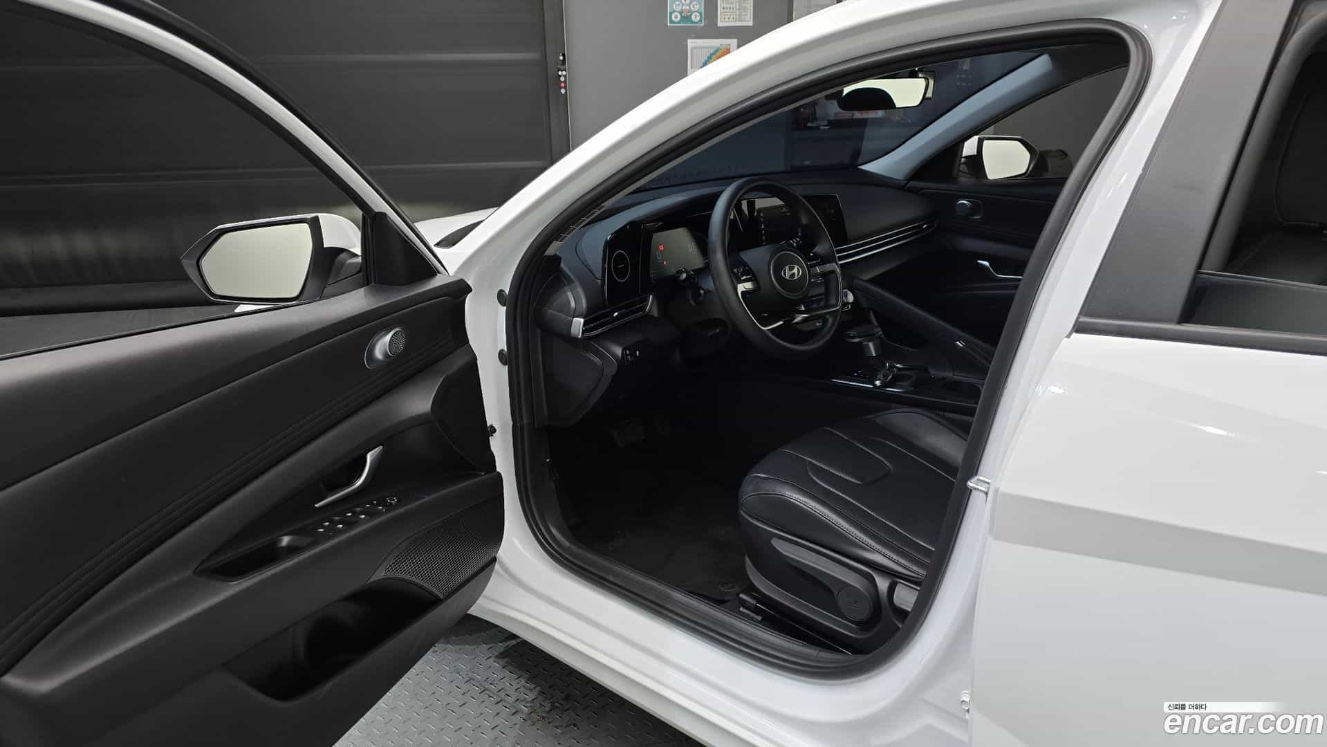 AVANTE Hyundai 2023.4-INNER-010