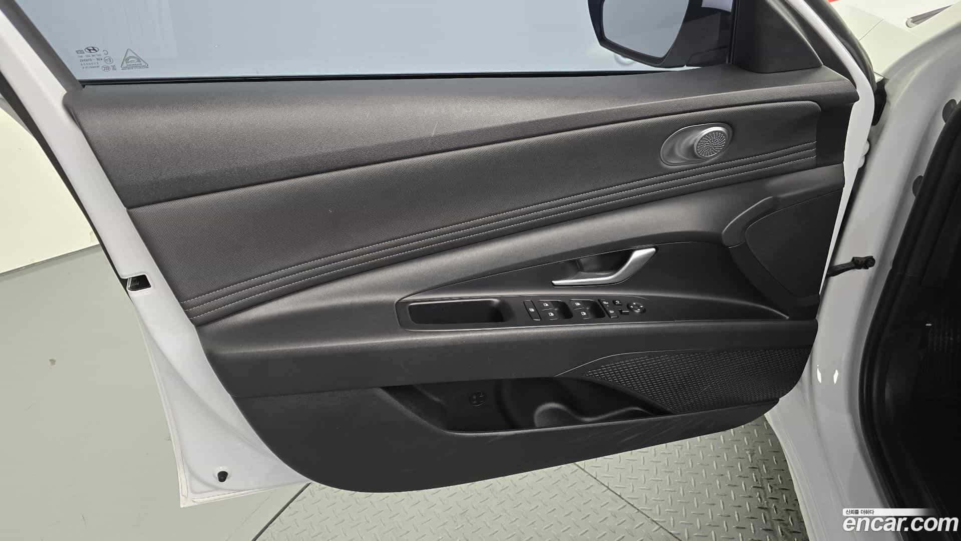 AVANTE Hyundai 2023.4-INNER-034