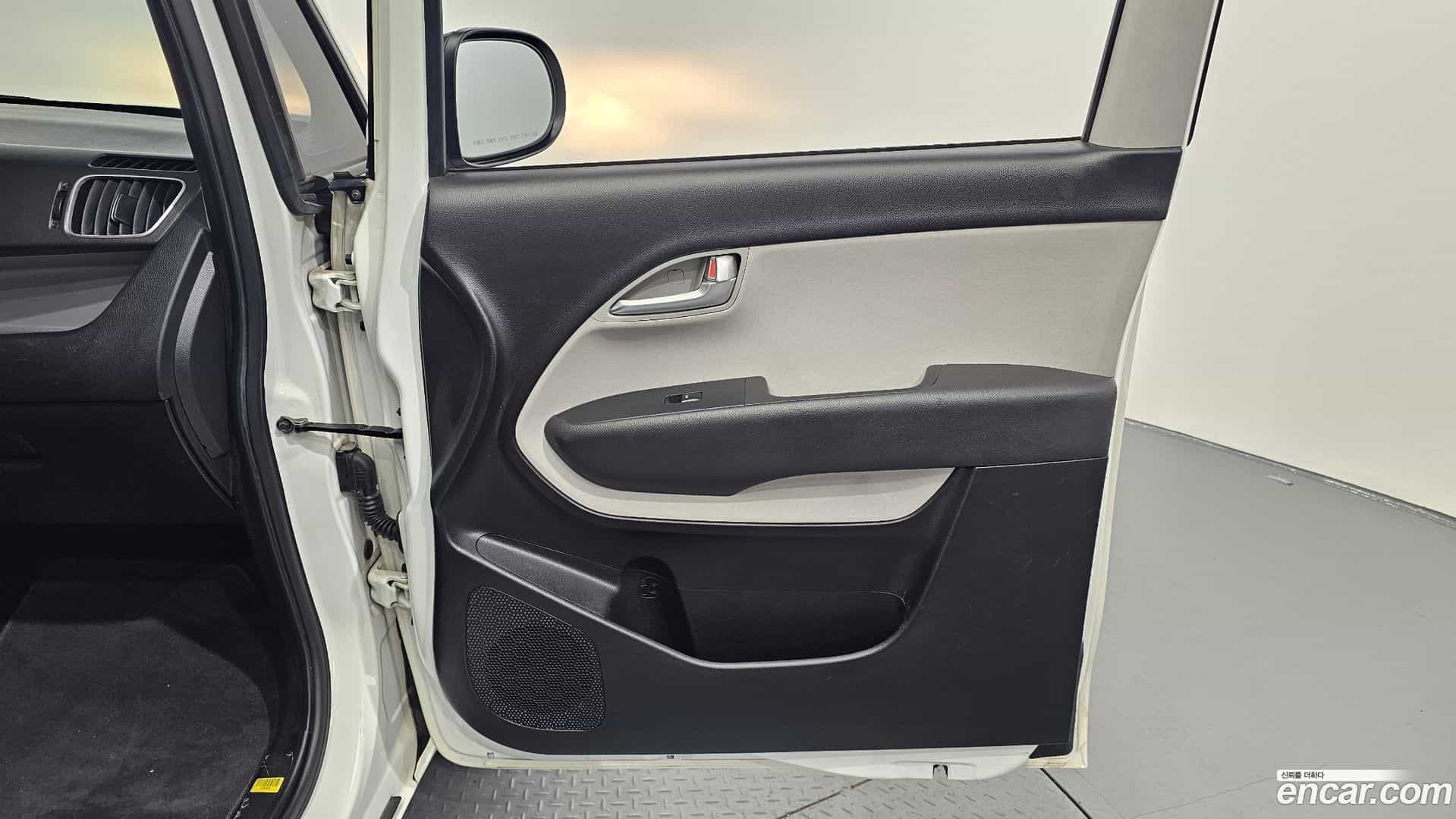 RAY Kia 2022.1-INNER-035