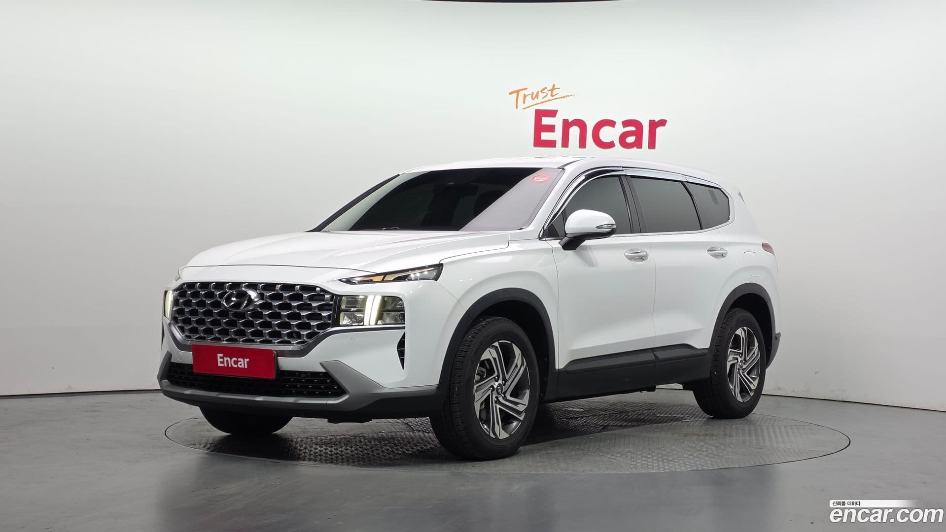 Main__Slider__Photo:Santafe Hyundai 2021.0-0