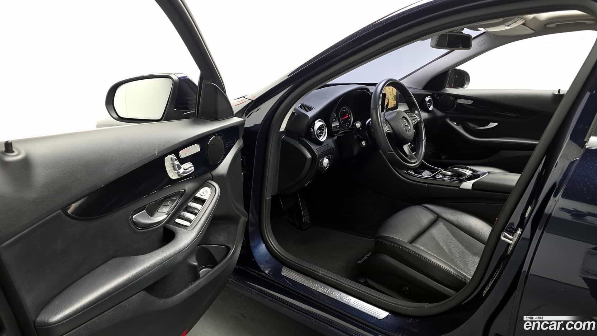 C-Class Mercedes-Benz 2017.6-INNER-010