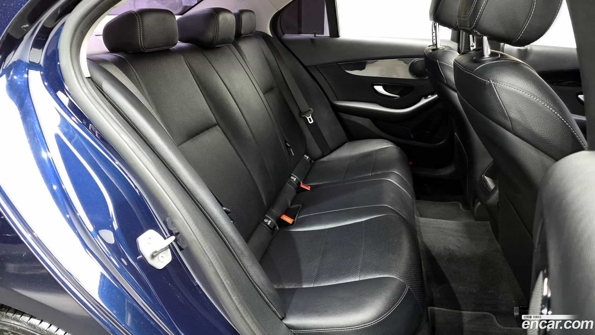 C-Class Mercedes-Benz 2017.6-OPTION-016