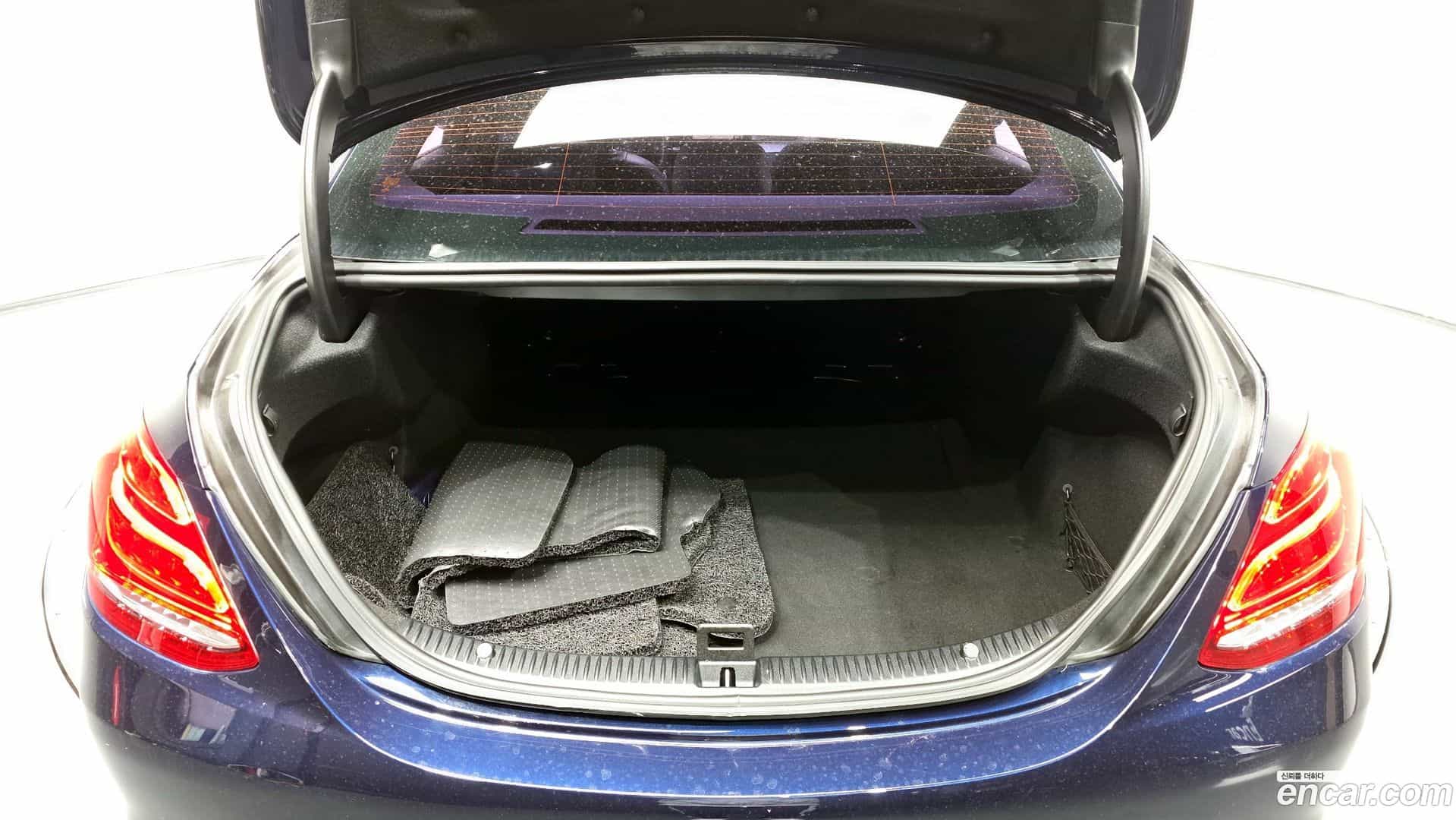 C-Class Mercedes-Benz 2017.6-OPTION-024