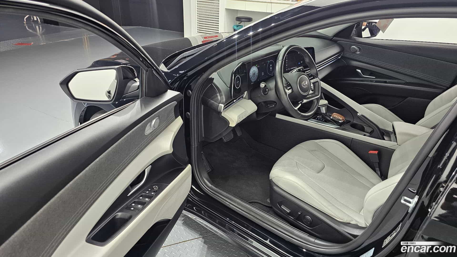 AVANTE Hyundai 2022.4-INNER-010
