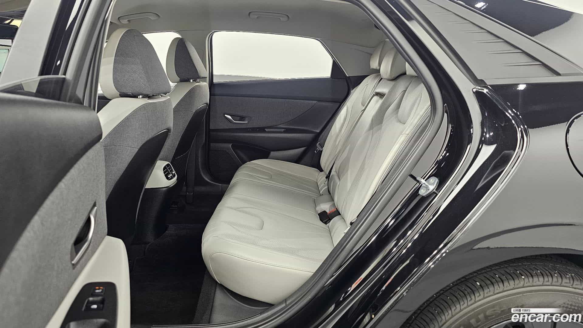 AVANTE Hyundai 2022.4-INNER-036