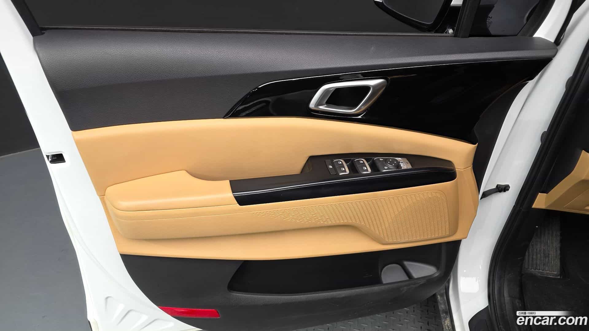Canival Kia 2023.1-INNER-035