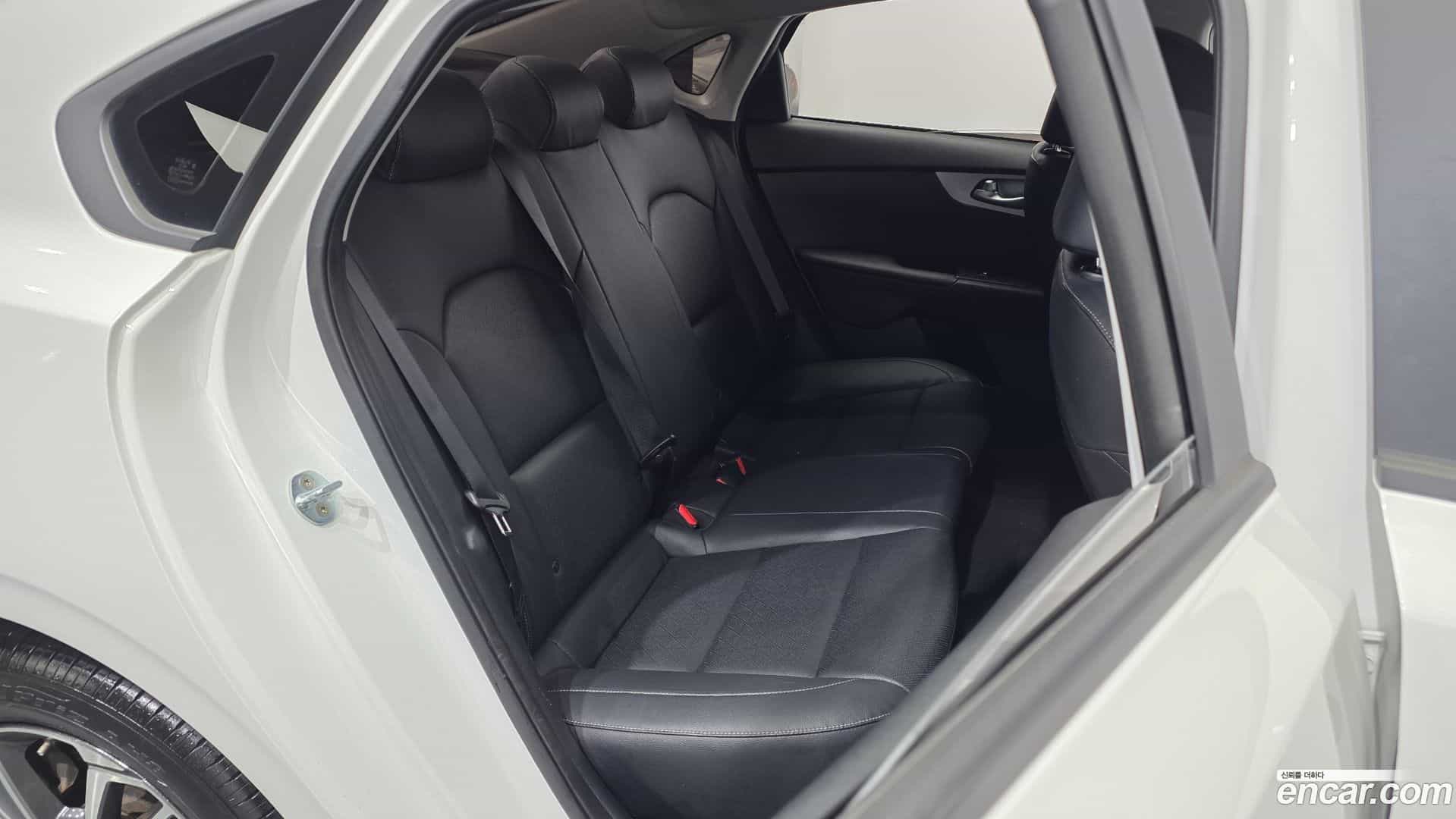 K3 Kia 2022.6-OPTION-016