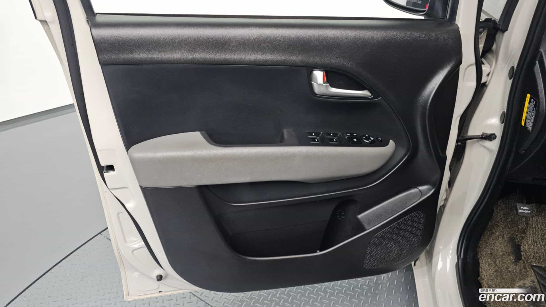 RAY Kia 2021.9-INNER-034