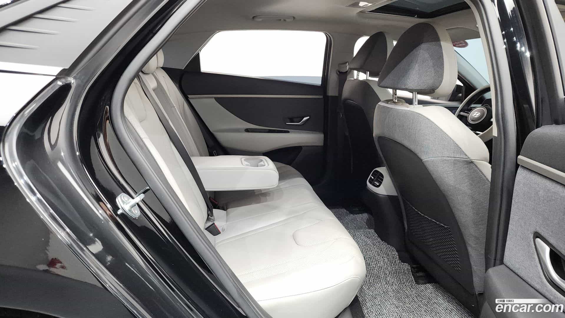 AVANTE Hyundai 2020.3-OPTION-015