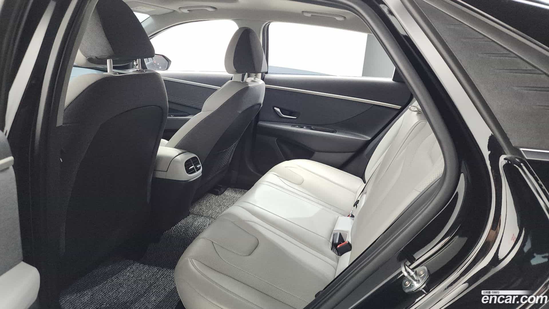 AVANTE Hyundai 2020.3-OPTION-022