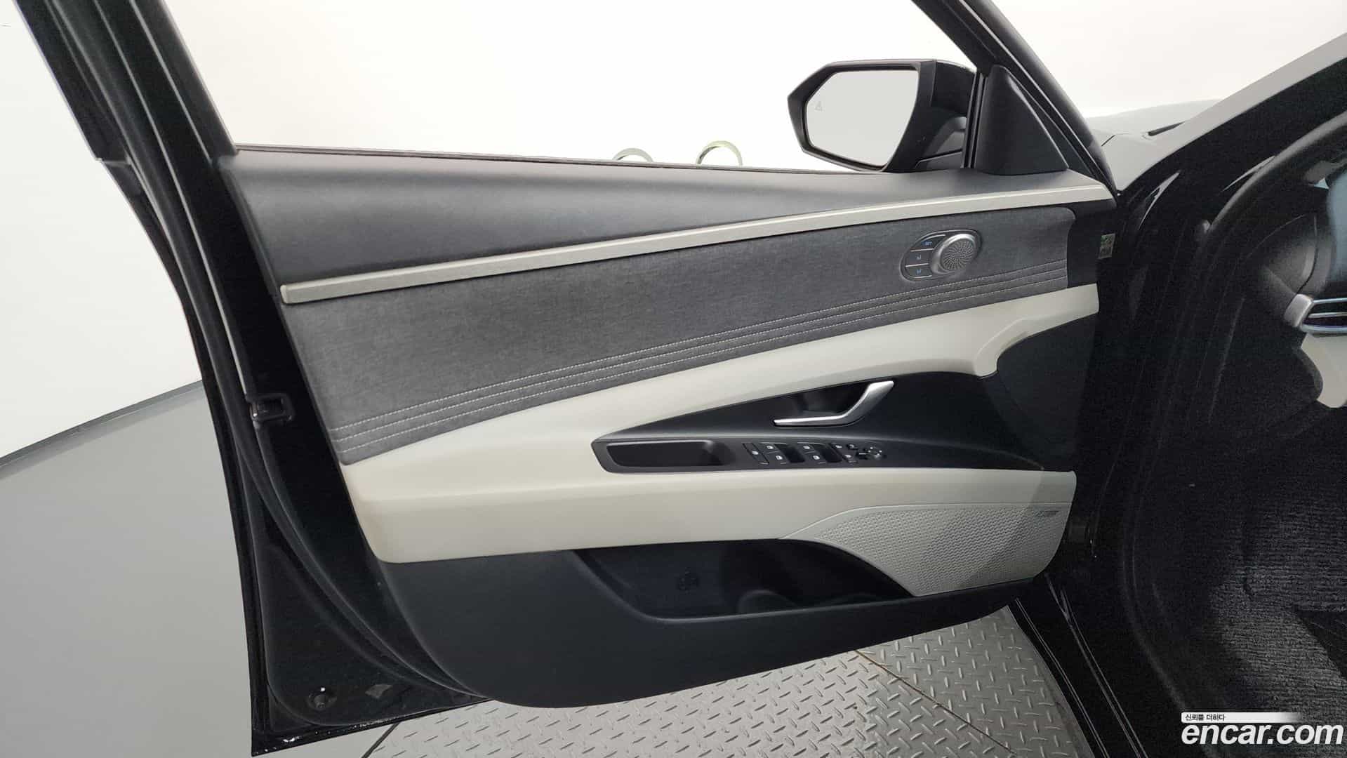 AVANTE Hyundai 2020.3-INNER-034