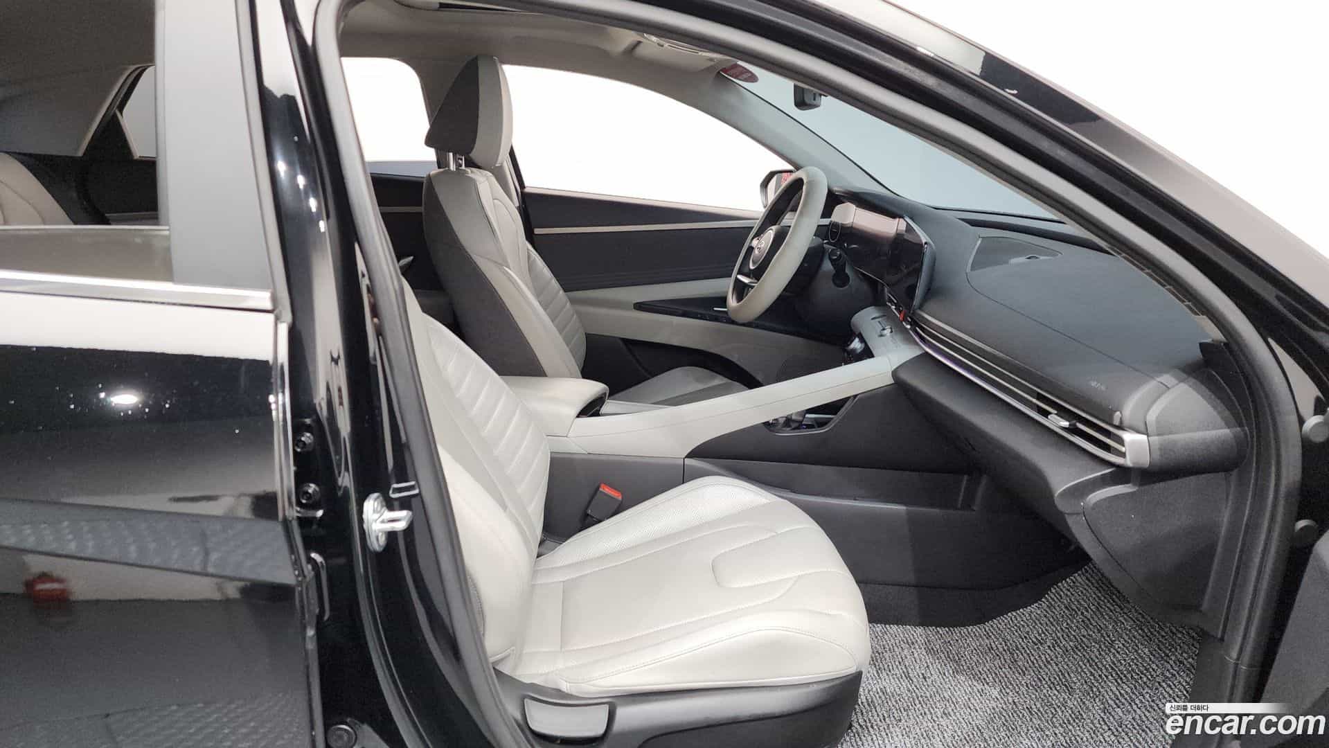 AVANTE Hyundai 2020.3-INNER-036