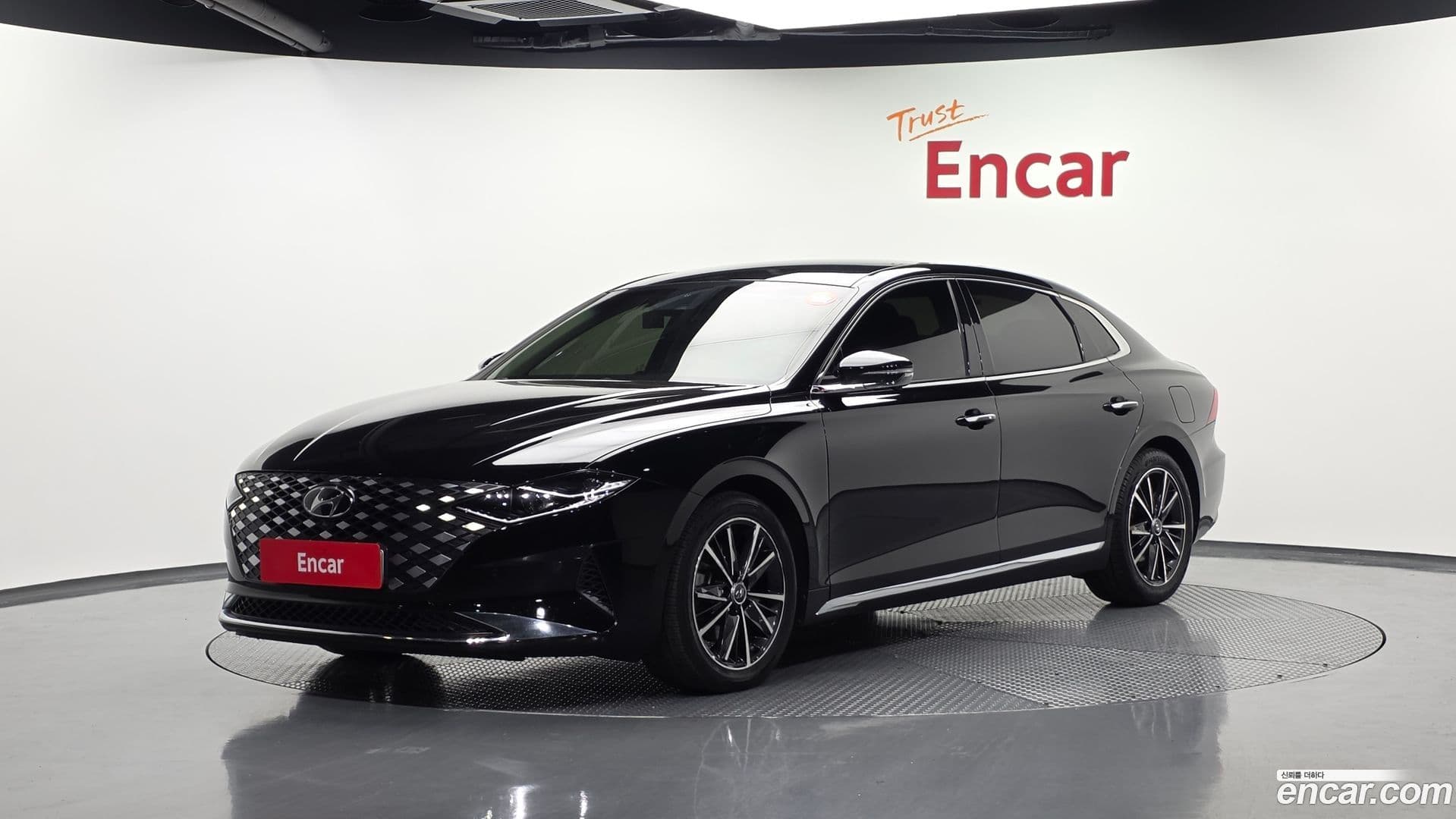 Main__Slider__Photo:Grandeur Hyundai 2021.3-0