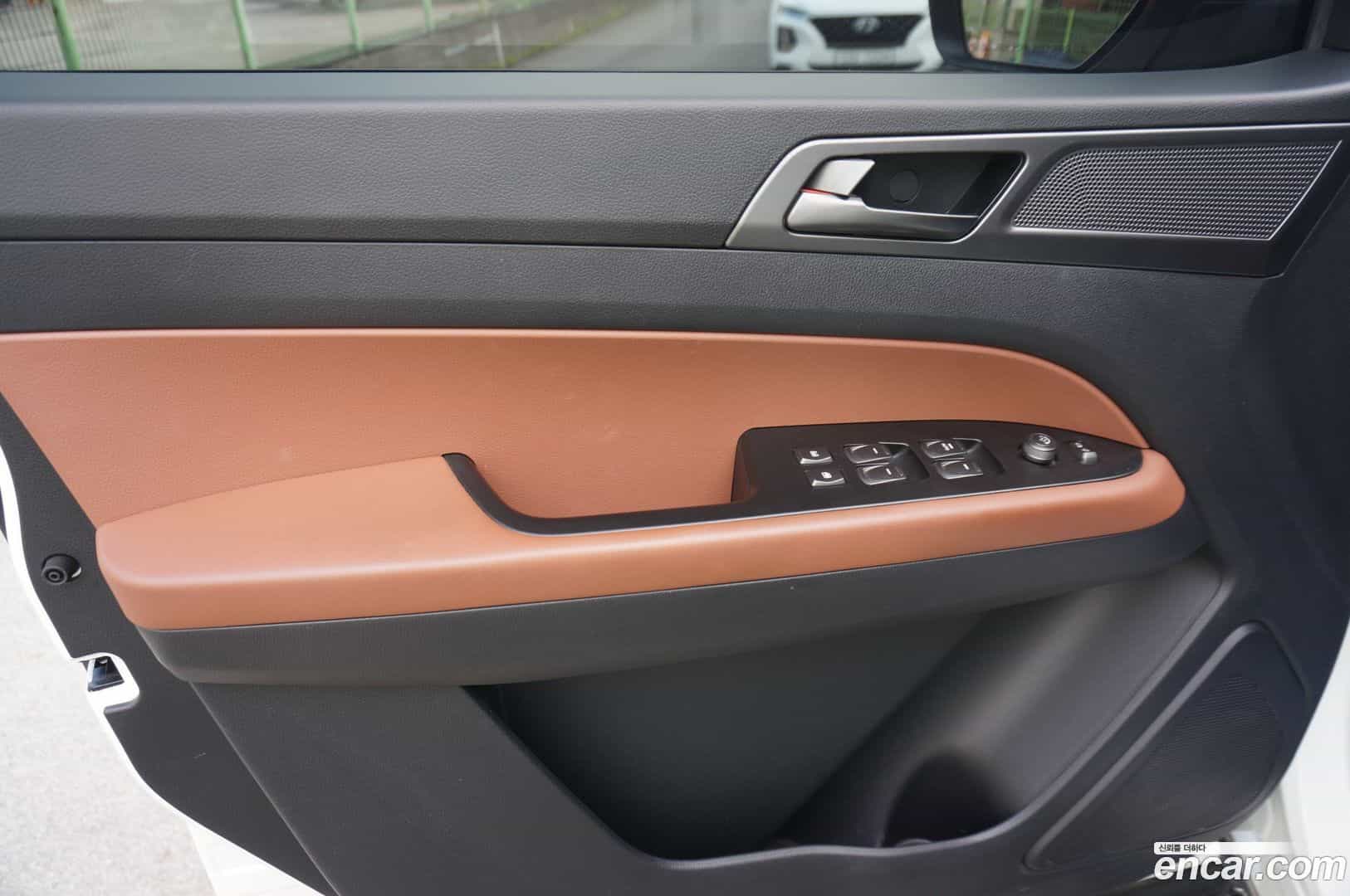 Rexton KG Mobility 2020.9-INNER-007