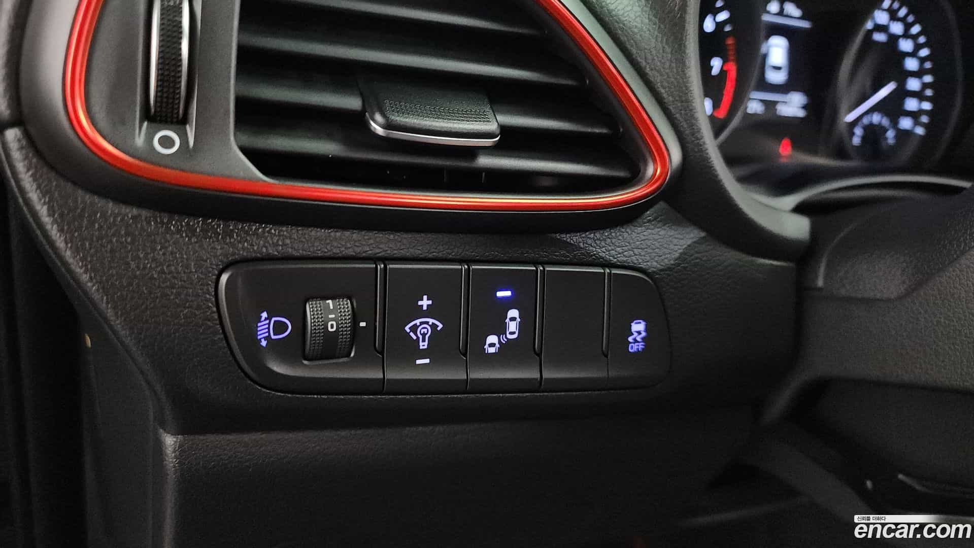 i30 Hyundai 2017.6-OPTION-042