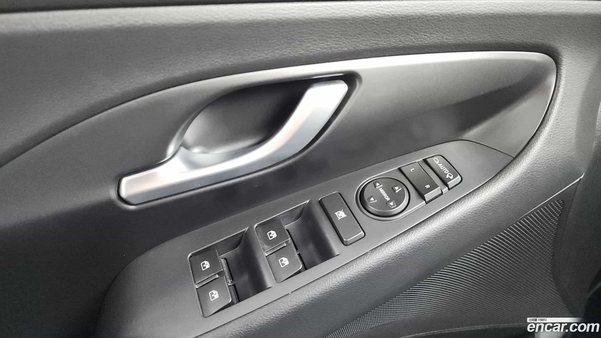 i30 Hyundai 2017.6-OPTION-047