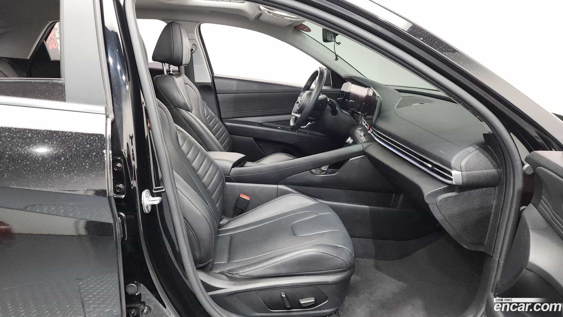 AVANTE Hyundai 2022.4-INNER-036