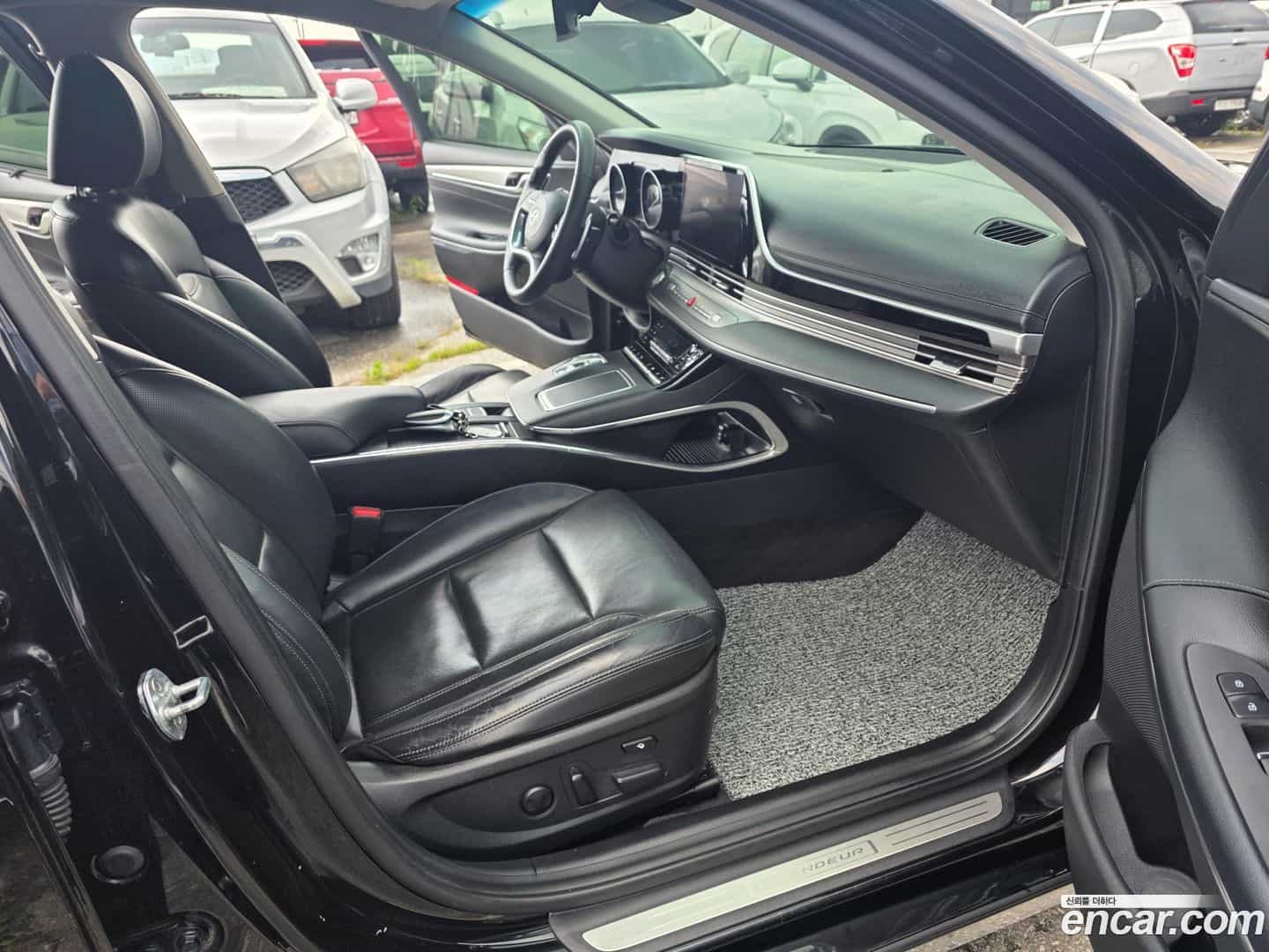 Grandeur Hyundai 2021.1-INNER-009