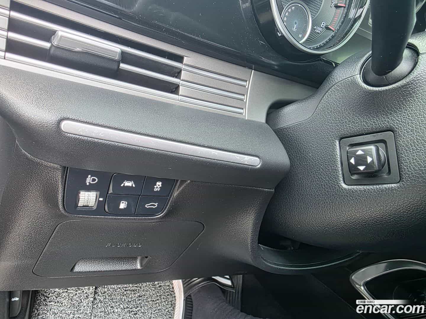Grandeur Hyundai 2021.1-OPTION-020
