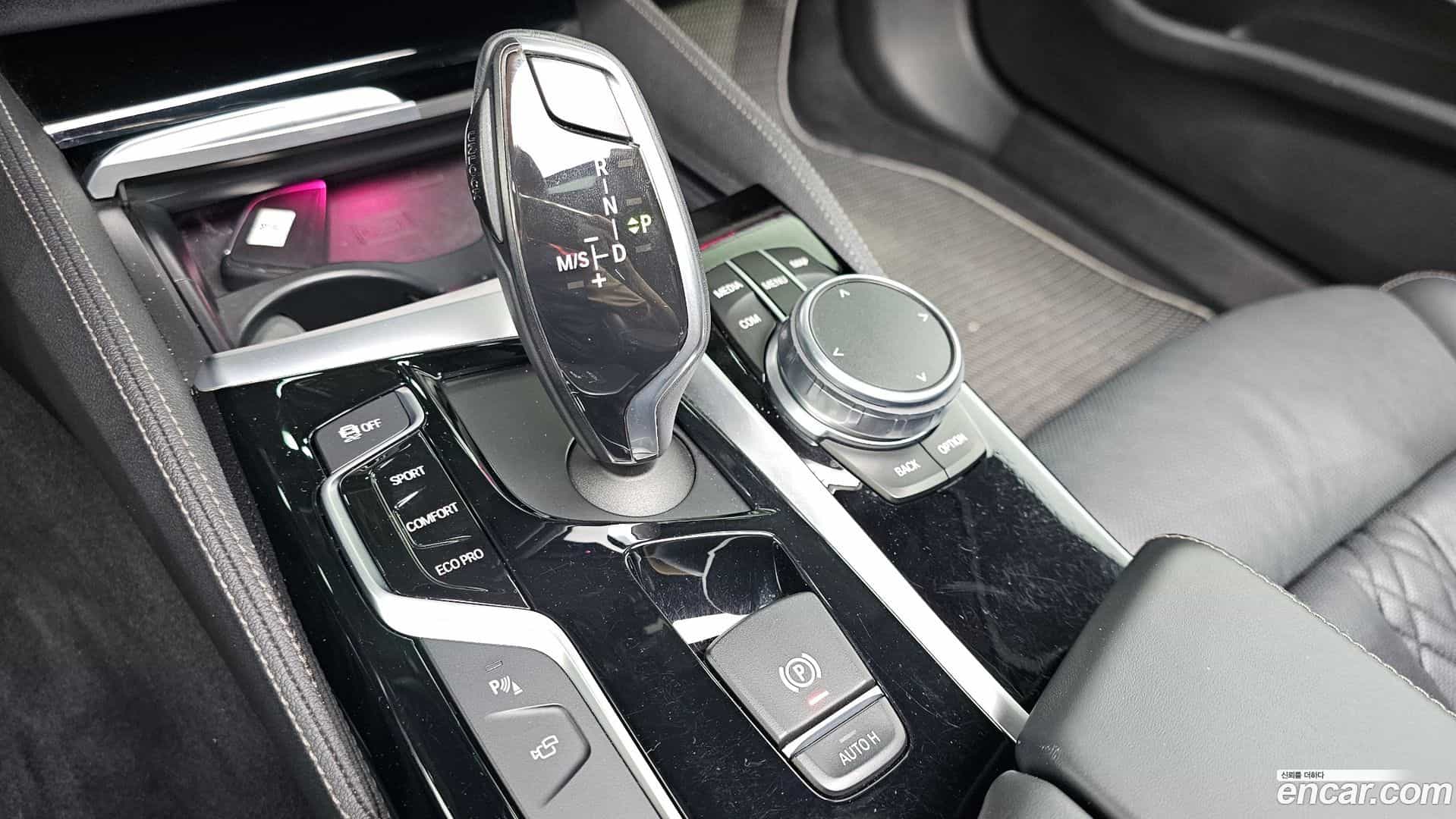 5-Series BMW 2018.4-INNER-009
