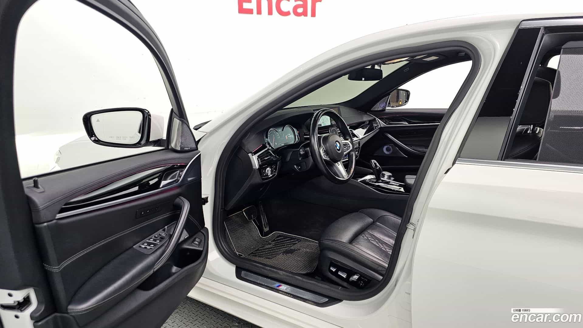 5-Series BMW 2018.4-INNER-010