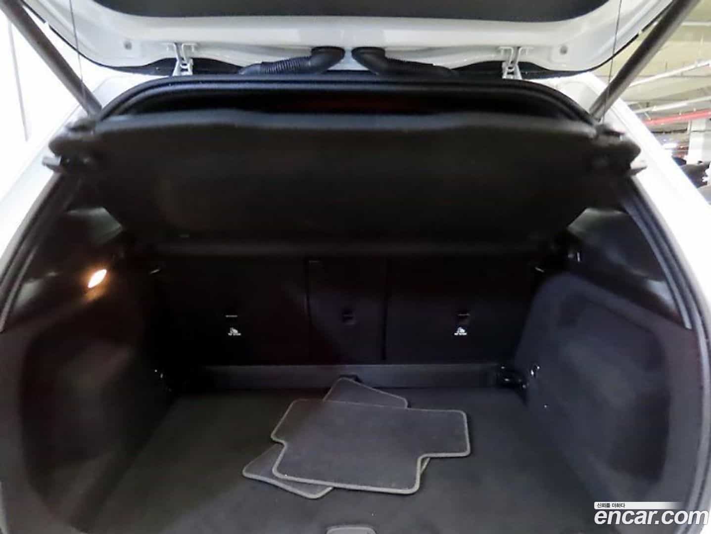 GLA-Class Mercedes-Benz 2021.6-OPTION-020