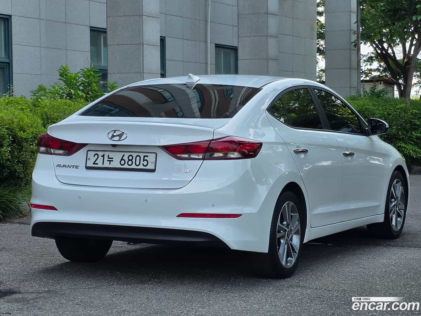 AVANTE Hyundai 2018.2-OUTER-002