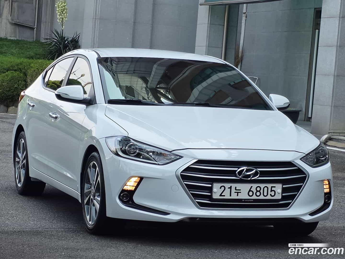 AVANTE Hyundai 2018.2-OUTER-005