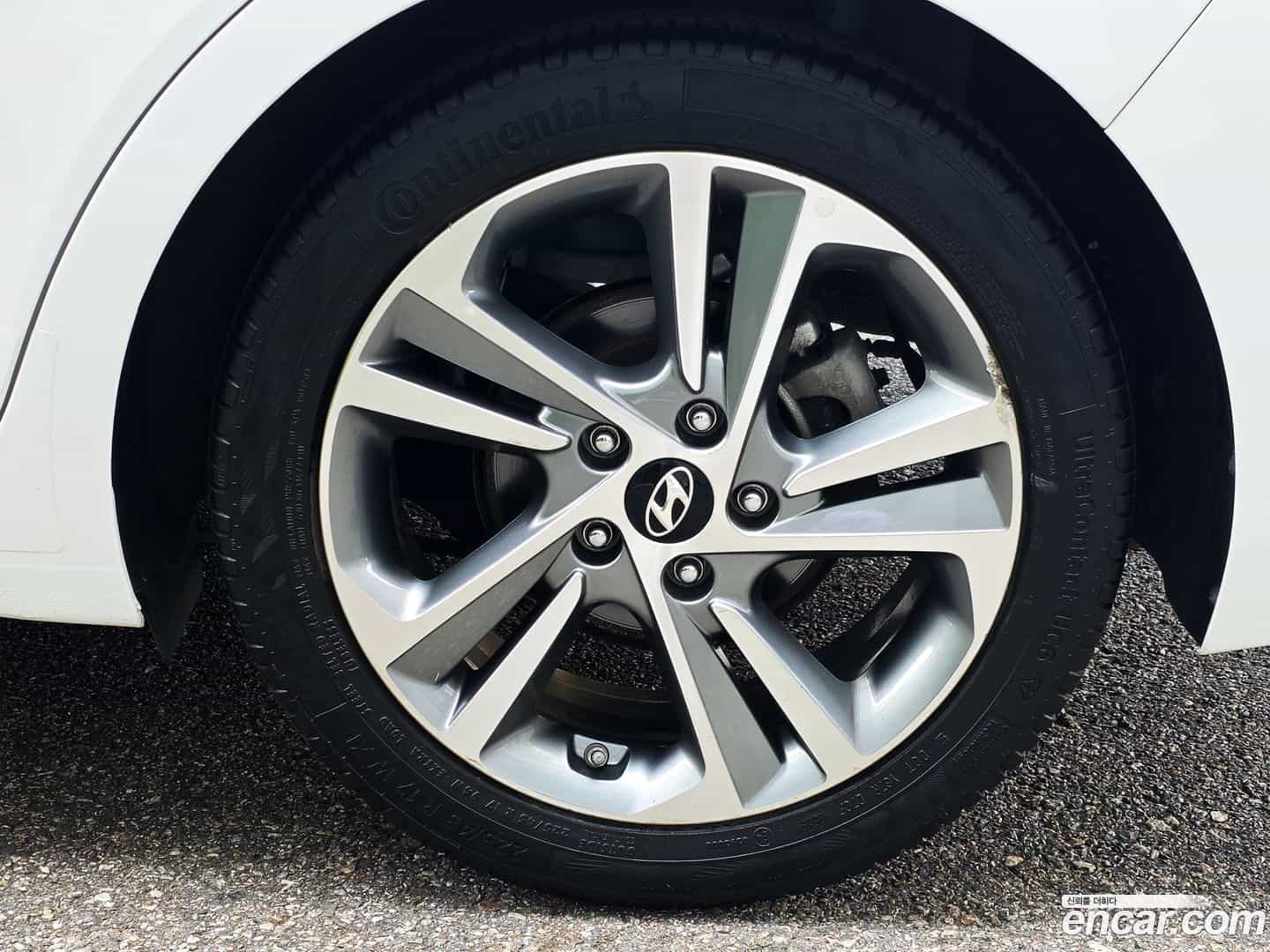 AVANTE Hyundai 2018.2-OPTION-022