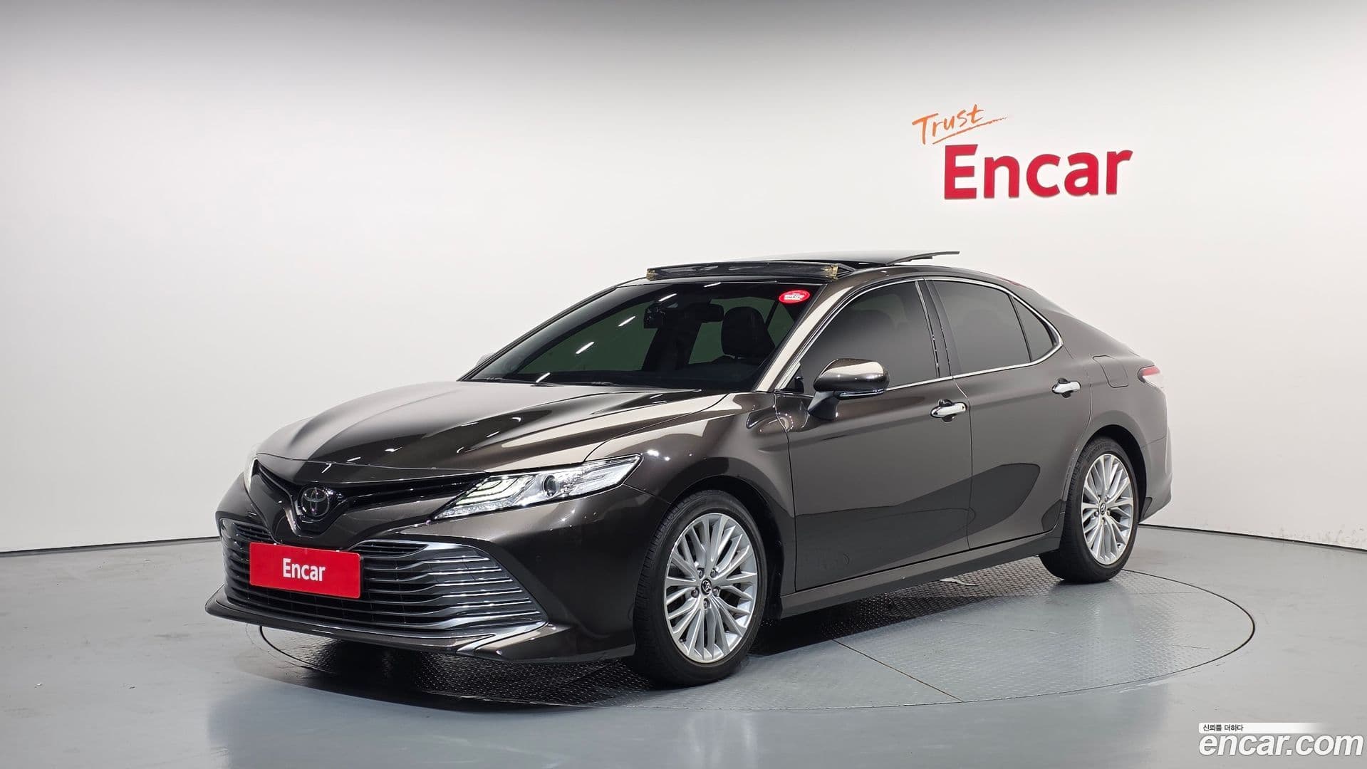 Main__Slider__Photo:Camry Toyota 2018.8-0
